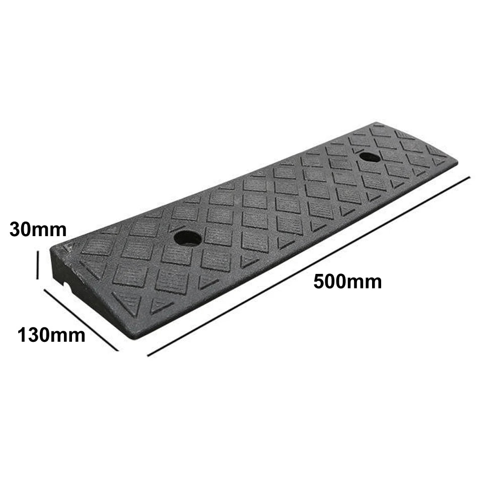 1pc Plastic Kerb Ramp Non-Slip Threshold Ramp 30mm Height For Cars